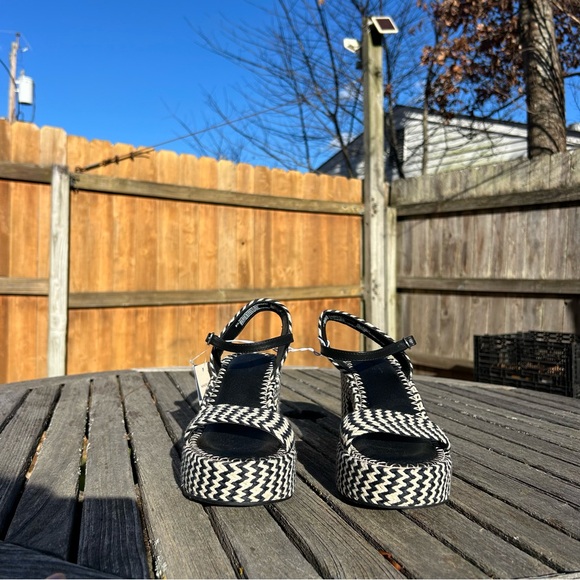 Women's Madeline Woven Platform Sandal universal thread size 8.5 whimsy summer - Picture 2 of 9